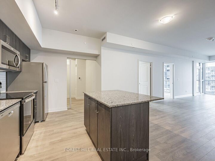 Property Photo:  10 Meadowglen Place 401  ON M1G 0A8 