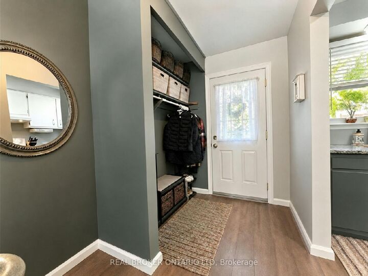 Property Photo:  1385 Commissioners Road W 50  ON N6K 1E2 