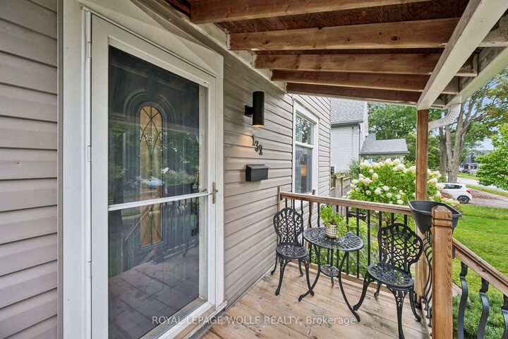 Property Photo:  132 Perth Street  ON N5A 3Y2 