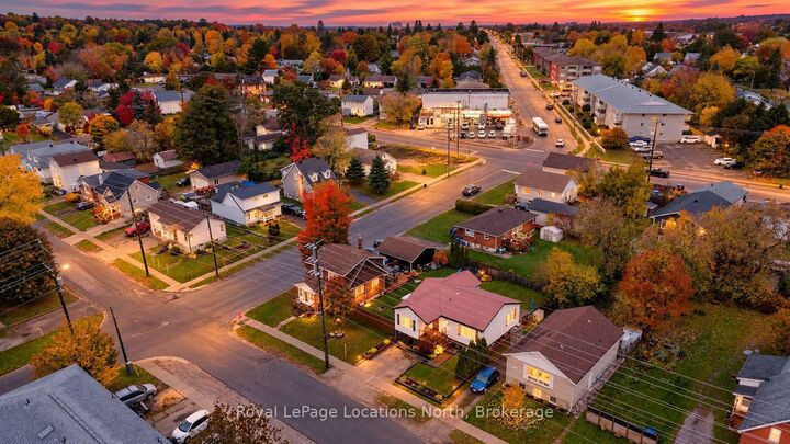Property Photo:  1180 Copeland Street  ON P1B 3E8 