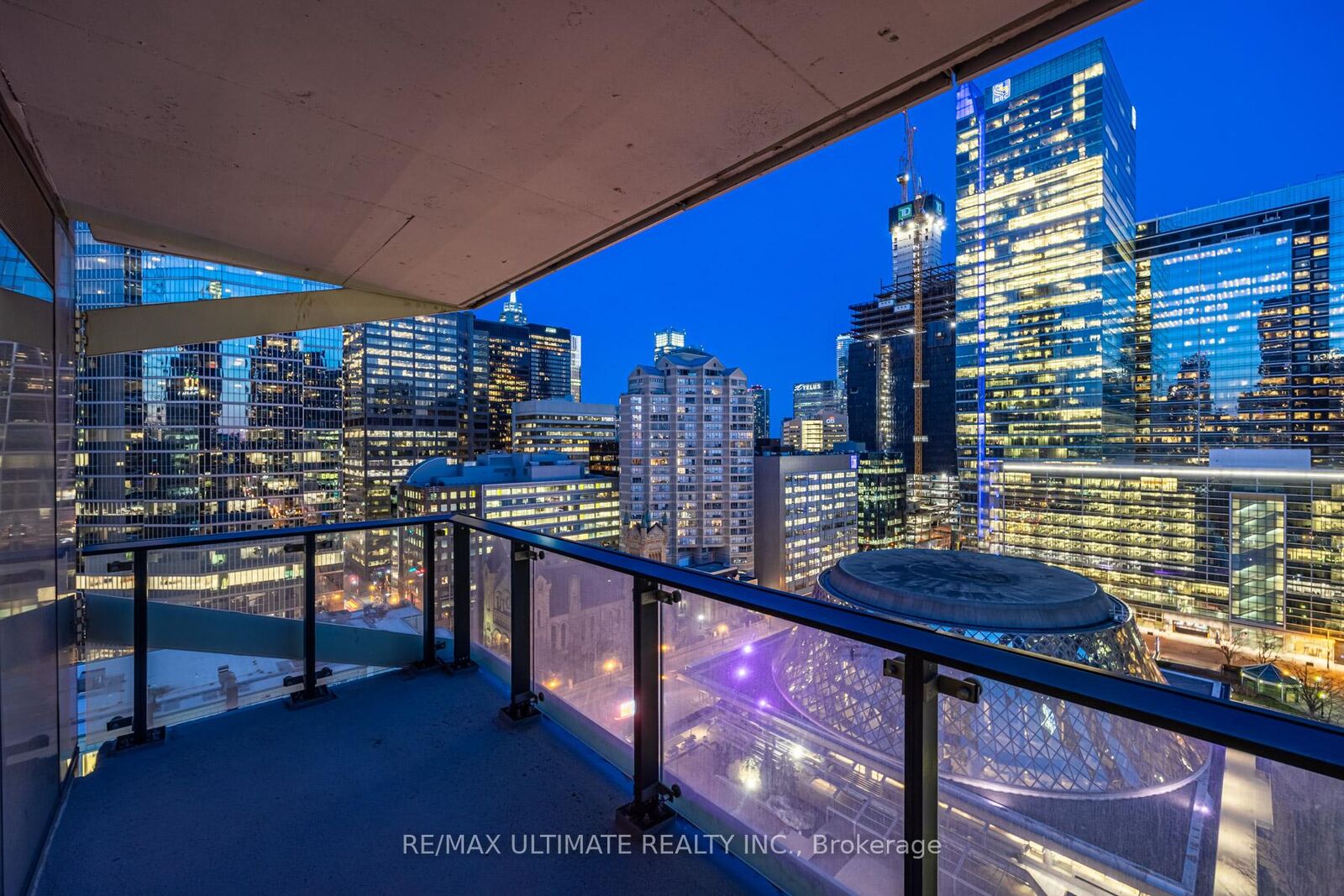 Property Photo:  224 King Street W 1504  ON M5H 0A6 