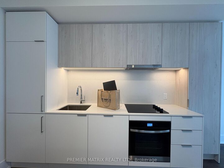 Property Photo:  89 Church Street 4009  ON M5C 0B7 