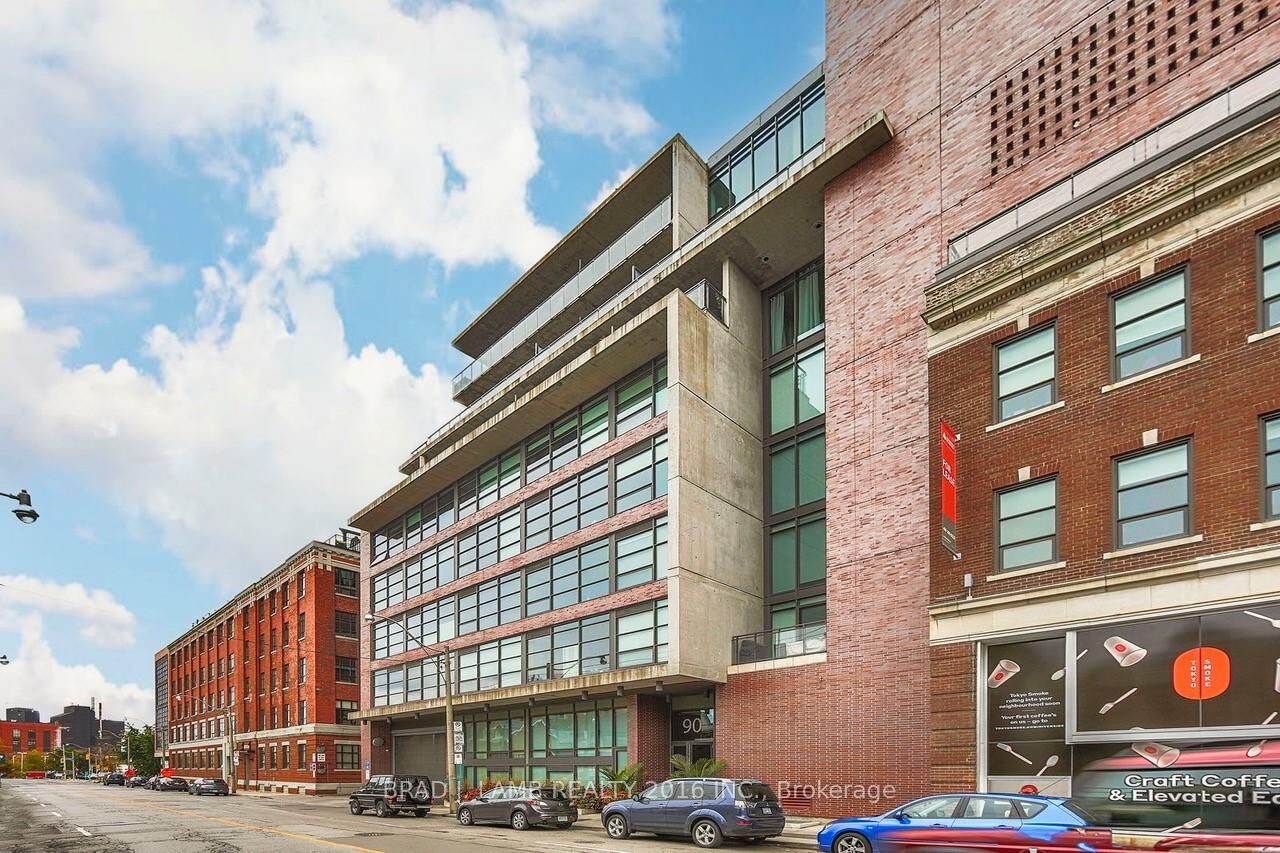 Property Photo:  90 Broadview Avenue 213  ON M4M 3H3 