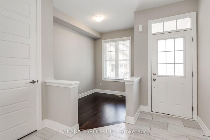 Property Photo:  31 Pickett Place  ON N3E 0B7 