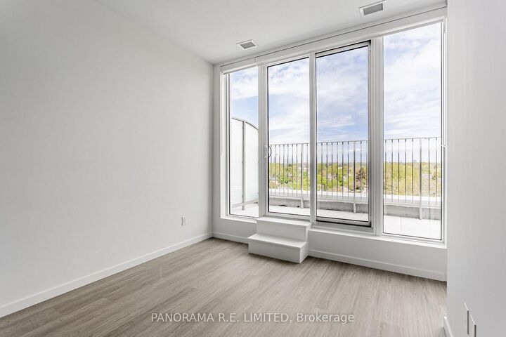 Property Photo:  689 The Queensway N/A Ph817  ON M8Y 0C8 