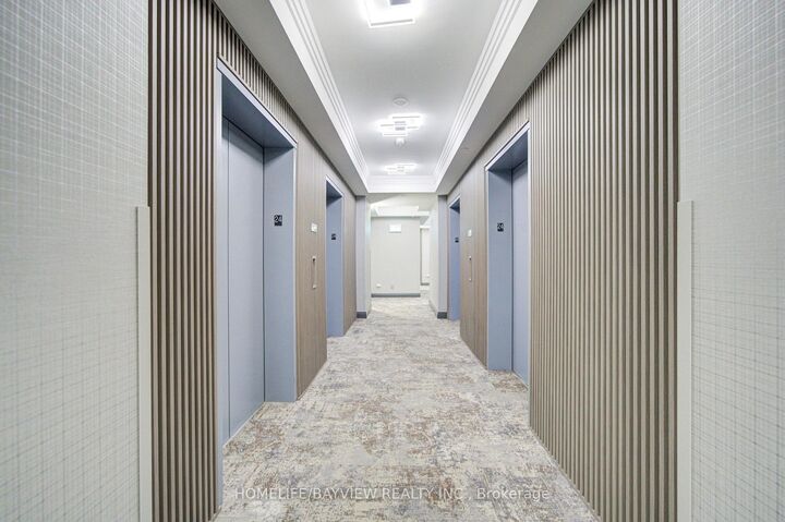 Property Photo:  7171 Yonge Street 2409  ON L3T 0C5 