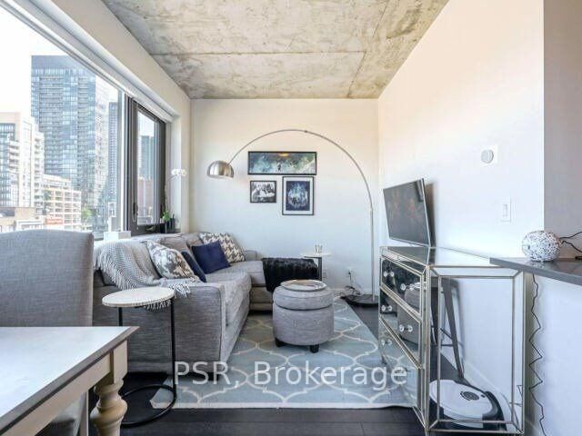 Property Photo:  400 Wellington Street W 902  ON M5V 0B5 