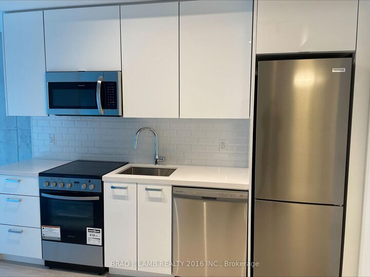 Property Photo: 284 King Street E 1801 ON M5A 1K4