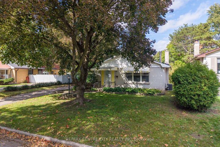 Photo de la propriété:  740 Dunboyne Crescent  ON N5X 1Y1 