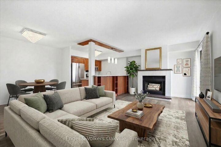 Property Photo:  1000 Cedarglen Gate 625  ON L5C 3Z5 
