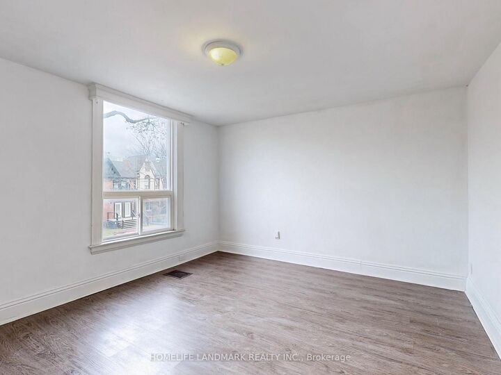 Property Photo:  609 Ossington Avenue Upper  ON M6G 3T6 