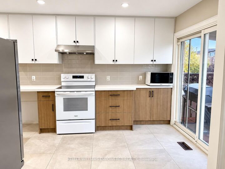 Property Photo:  202 Stather Crescent  ON L3S 1C2 