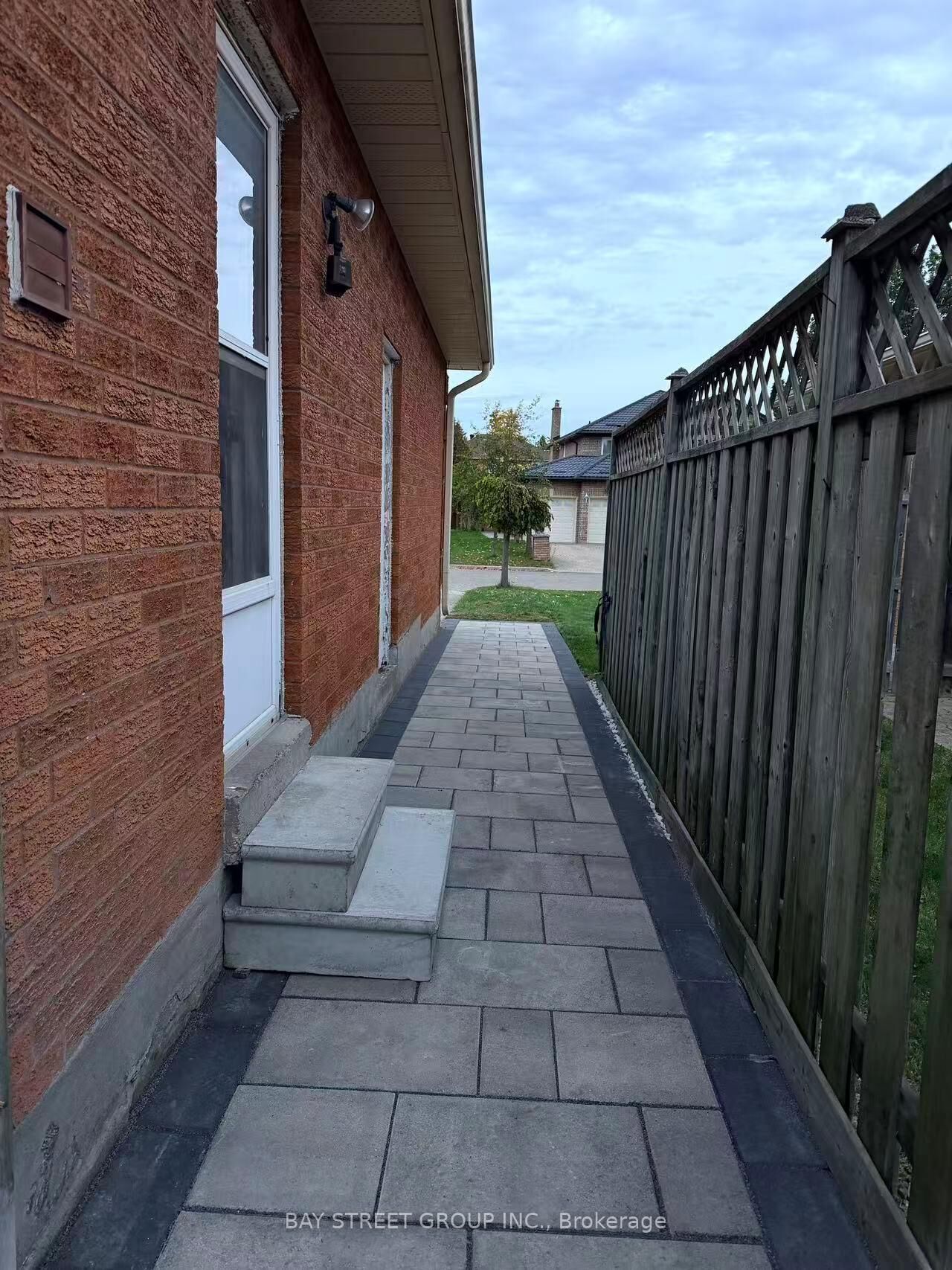 Property Photo:  50 Dowling Circle Basement A2  ON L3R 8R4 