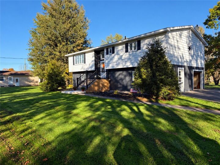 Property Photo:  11 Anthony Drive  NY 13148 