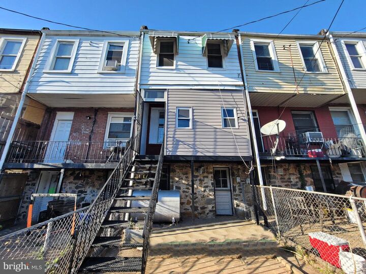 Property Photo:  2709 E Preston Street  MD 21213 