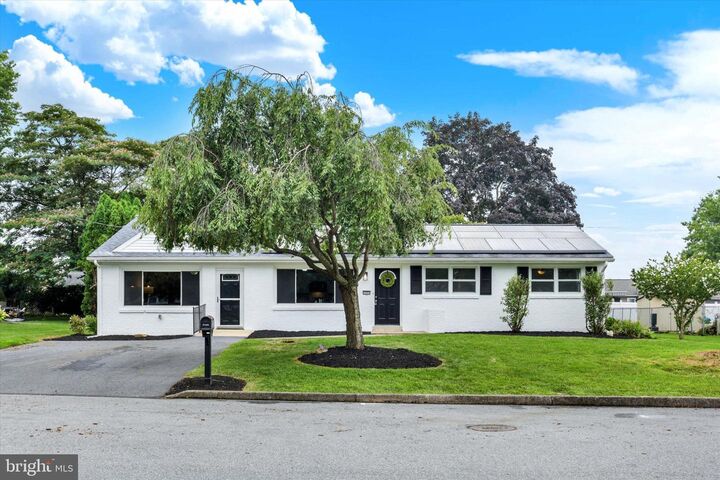 Property Photo: 1331 S Duke Street PA 17078