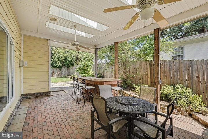 Property Photo: 1319 Augustine Avenue VA 22401