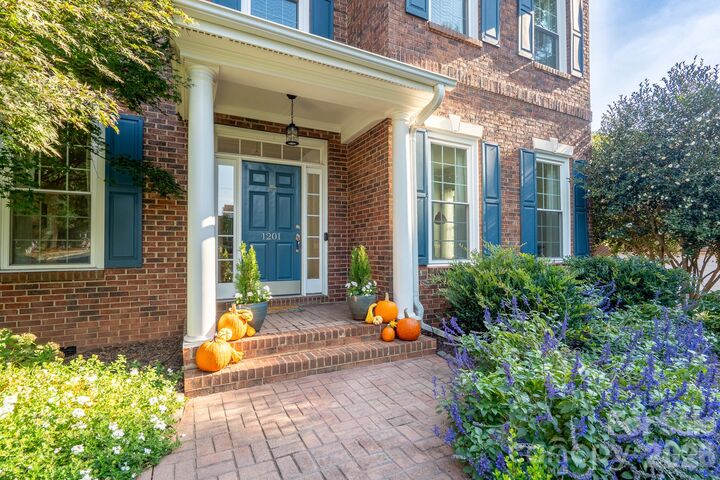 Property Photo:  1201 Beckford Glen Drive  NC 28173 