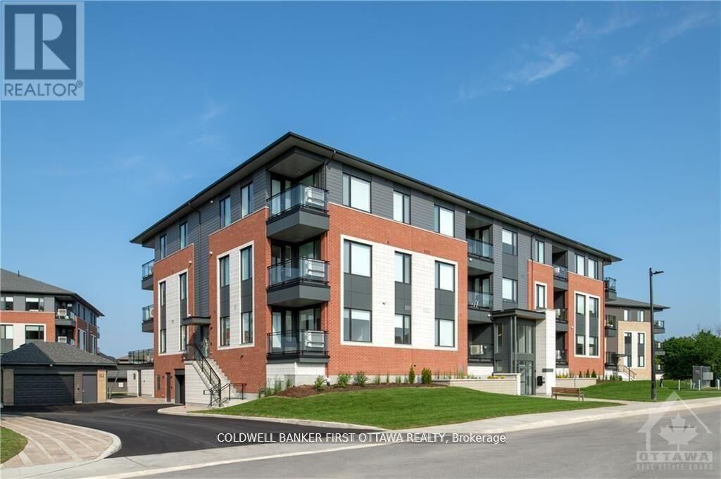 Photo de la propriété: 520 Pimiwidon Street 104 ON K1K 5B4