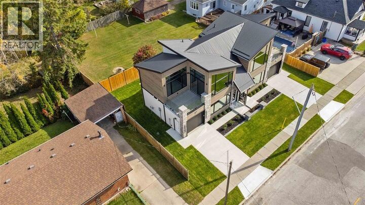 Property Photo:  111 St Clair Street  ON N7V 1N6 