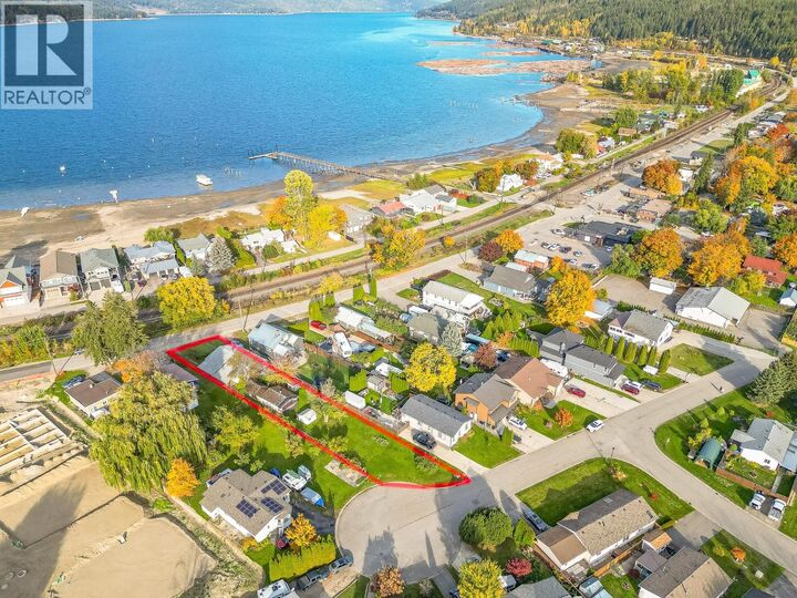 Property Photo: 4760 Canoe Beach Drive Drive Northeast BC V0E 1K0