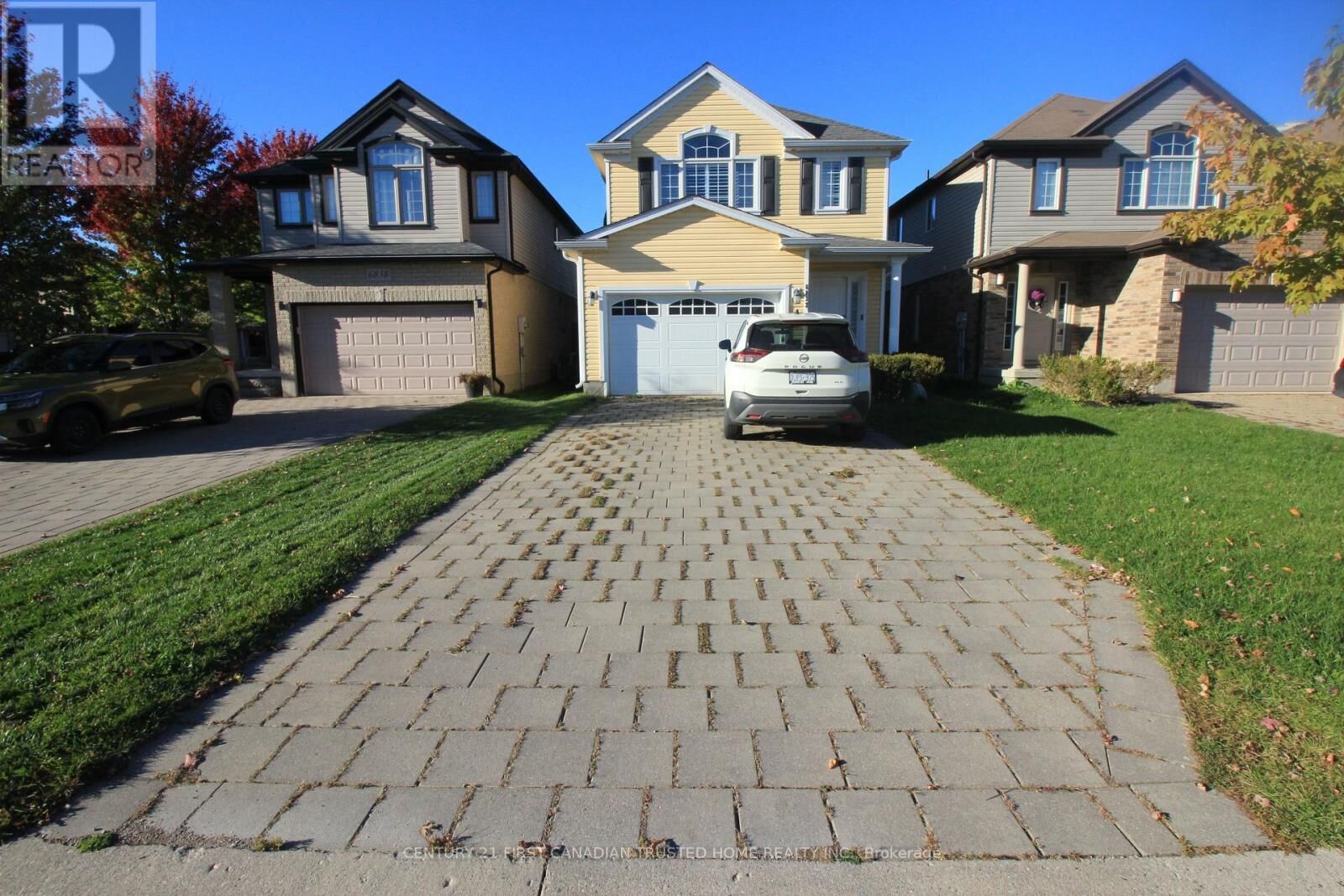 Property Photo:  6832 Vallas Circle  ON N6P 0B5 
