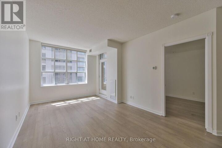Property Photo:  438 Richmond Street West 621  ON M5V 3S6 