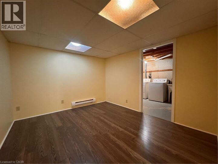 Property Photo:  729 Parkview Crescent  ON N3H 5H1 