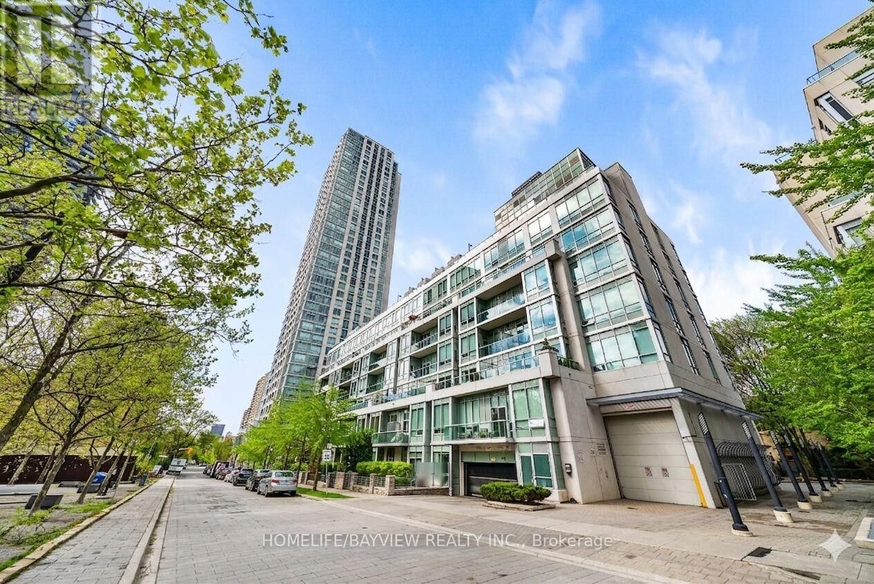 Property Photo:  120 Homewood Avenue 420  ON M4Y 2J3 