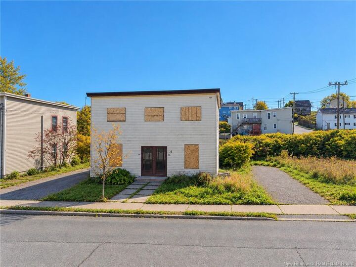 Property Photo:  194-196 Tower Street  NB E2M 1Z2 