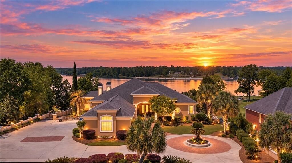 Property Photo: 350 Hillridge Cove GA 31052