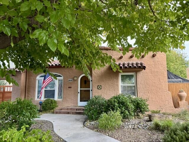 Property Photo:  344 Solano Drive NE  NM 87108 