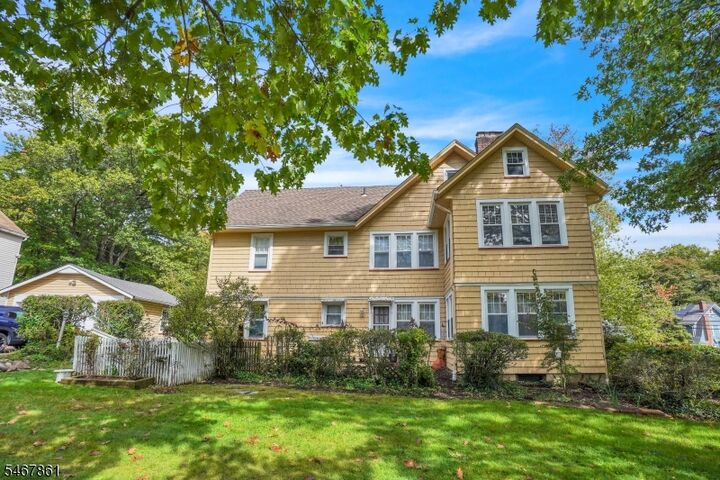 Property Photo:  540 Up Mountain Avenue  NJ 07043 