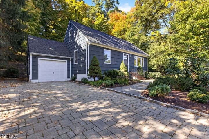 Property Photo: 255 Smull Ave NJ 07006