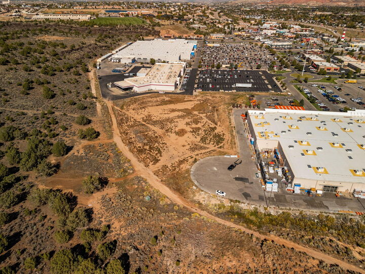 Property Photo:  1490 S Providence Center Dr S Land  UT 84720 