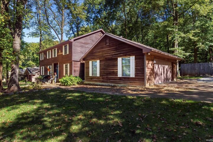Property Photo:  8588 Framewood Drive  IN 47630 
