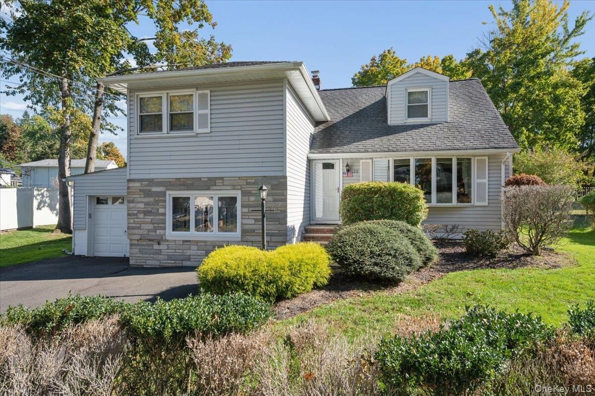 Property Photo:  129 Lake Road  NY 10989 