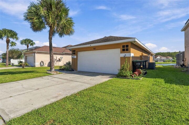 Property Photo:  1611 Bridgeview Circle  FL 32824 