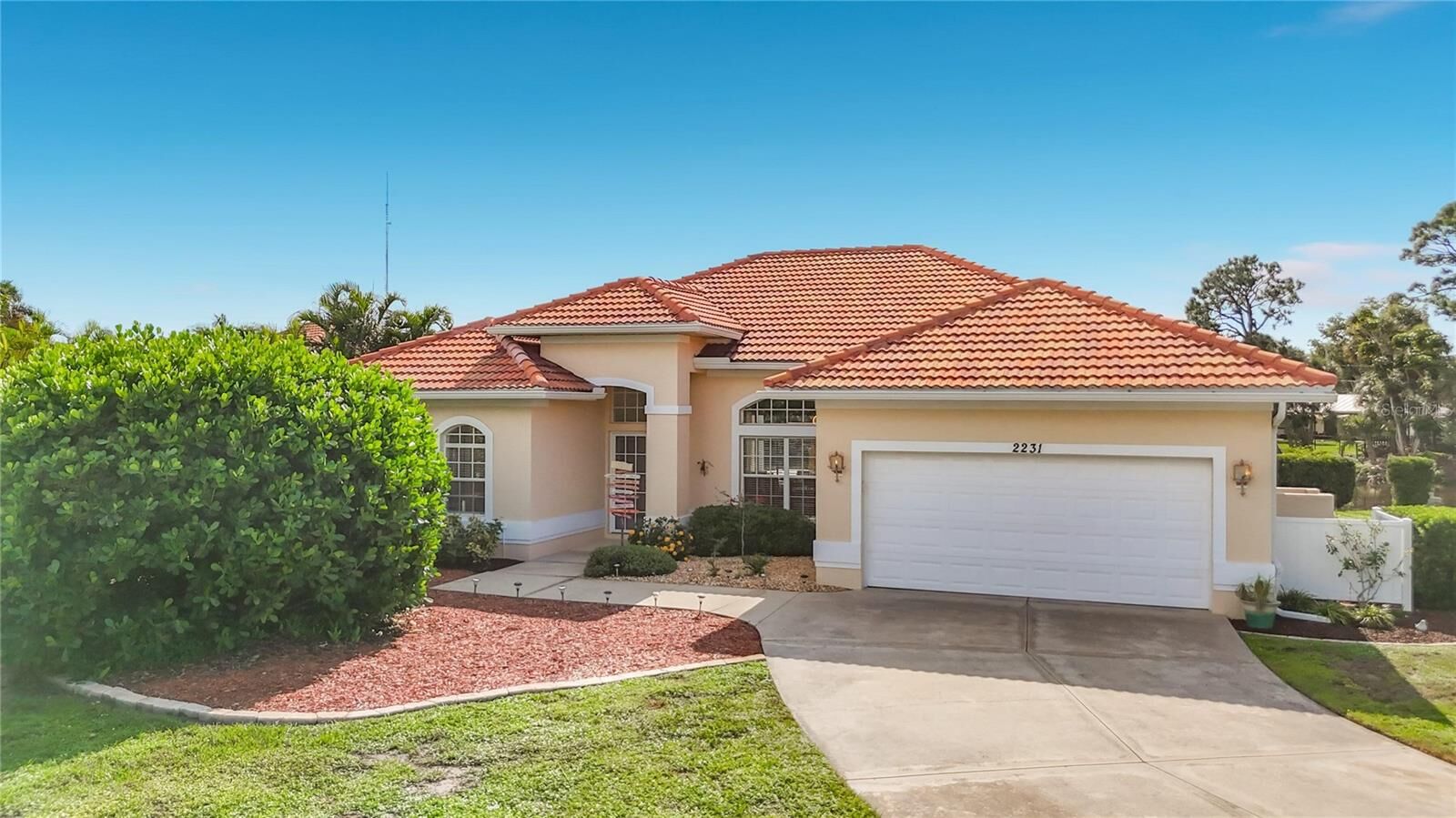 Property Photo:  2231 Lakewood Terrace  FL 34275 