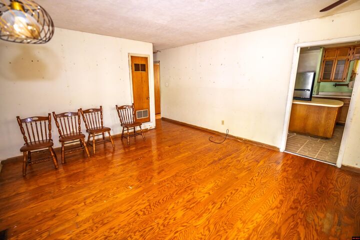 Property Photo:  809 Langston Street  AR 72653 