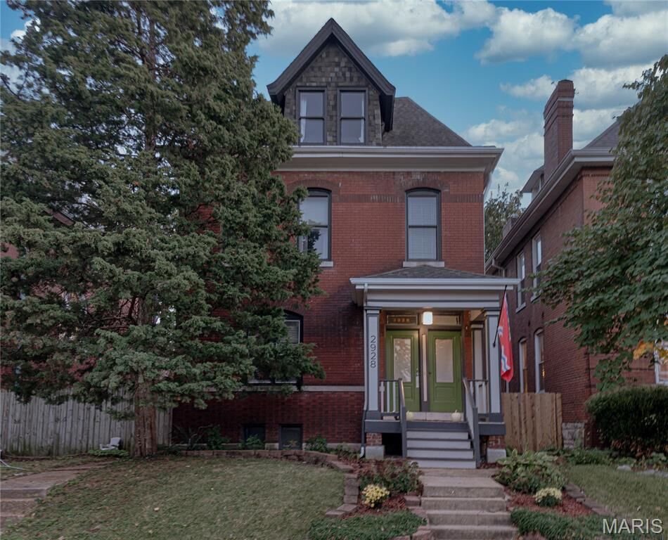 Property Photo:  2928 Shenandoah Avenue  MO 63104 
