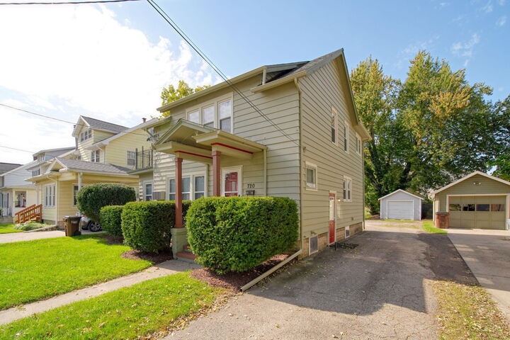 Property Photo: 720 S West Avenue MI 49203
