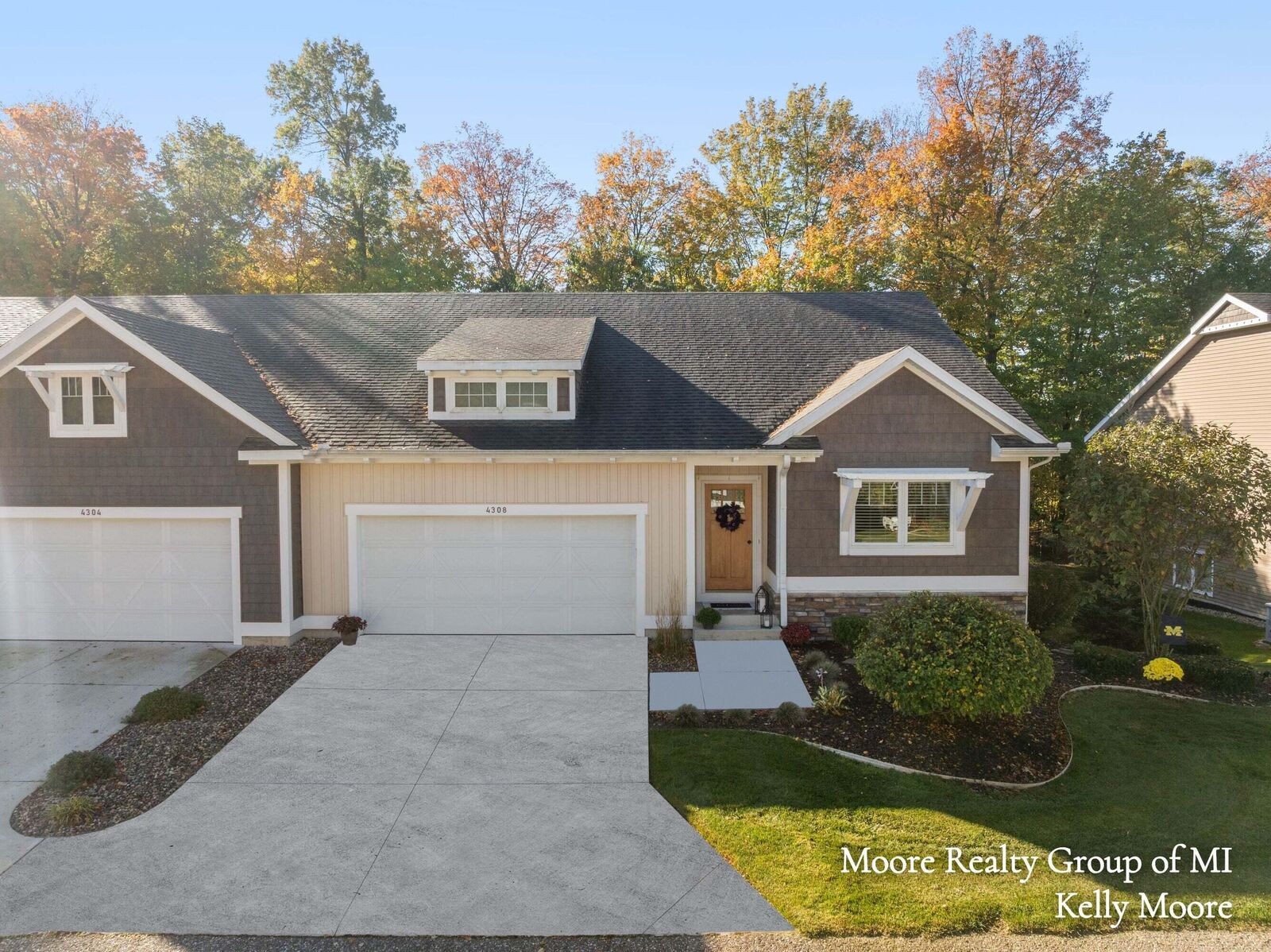 Property Photo: 4308 Cottage Trail MI 49426