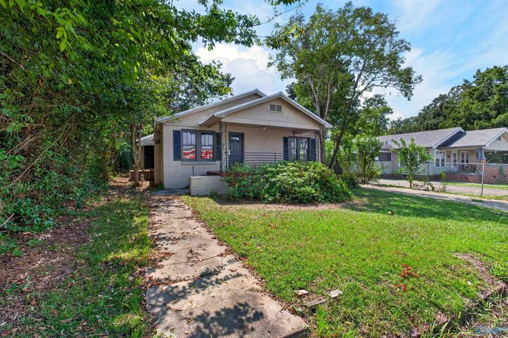 Property Photo: 807 Hoke Street AL 35903