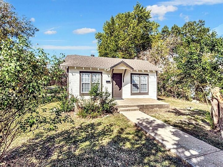 Property Photo: 117 S 11th Street TX 75040