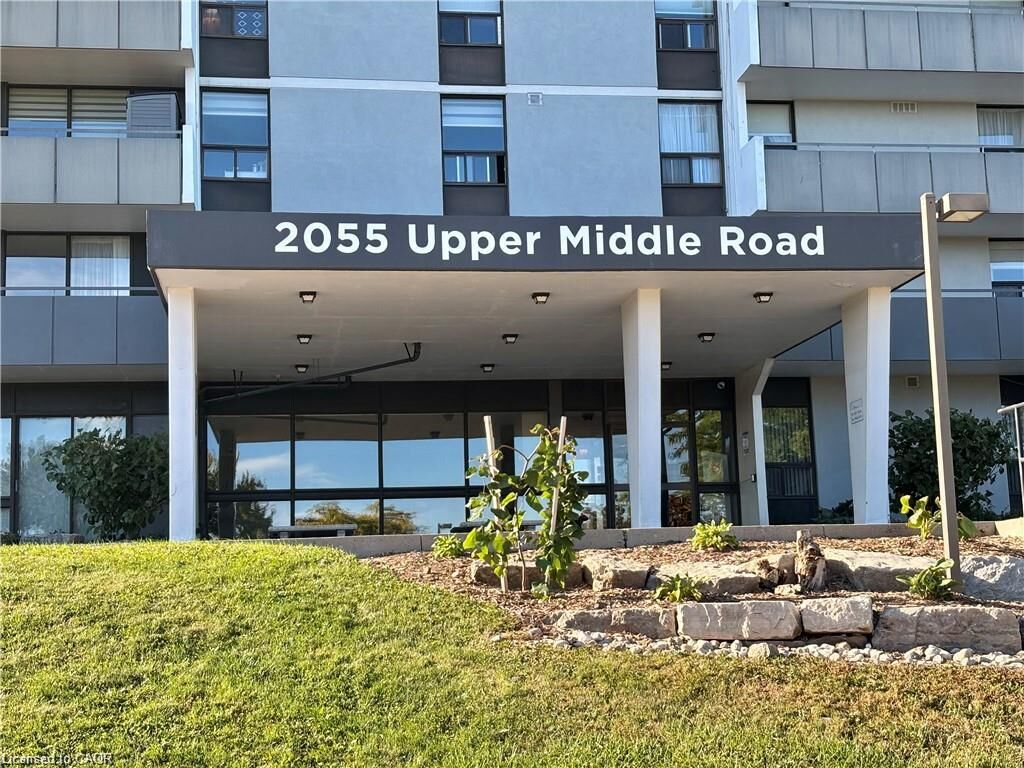 Property Photo:  2055 Upper Middle Road 302  ON L7P 3P4 