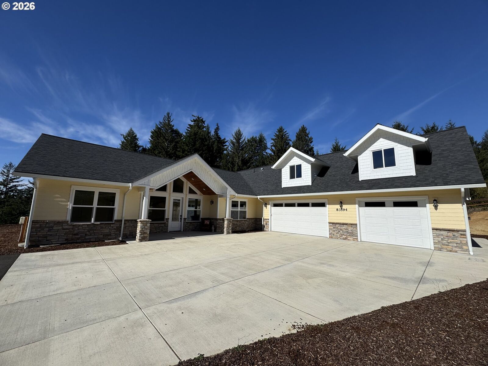Property Photo:  83594 Sauter Dr  OR 97439 