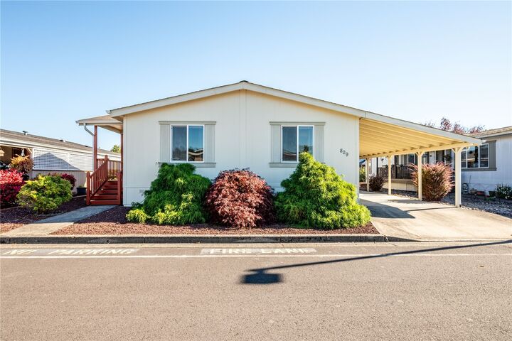 Property Photo:  809  Wood Duck Lane  WA 98632 