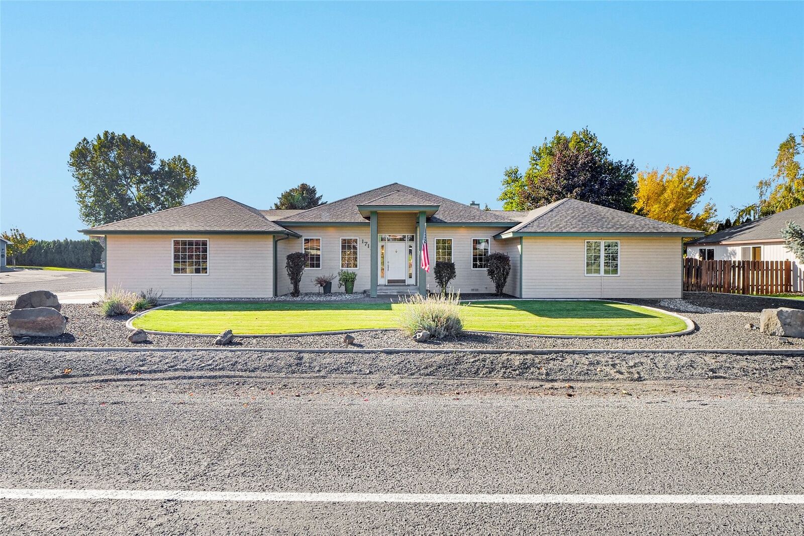 Property Photo:  1713 NE Fairway Drive  WA 98837 