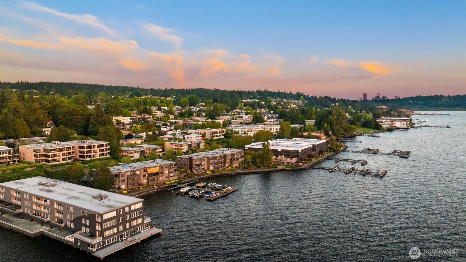 Property Photo: 807 Lake Street S 201 WA 98033
